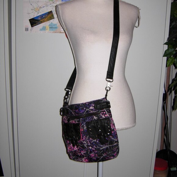 Monte Vista Muddy Girl Crossbody Handbag - Picture 1 of 7